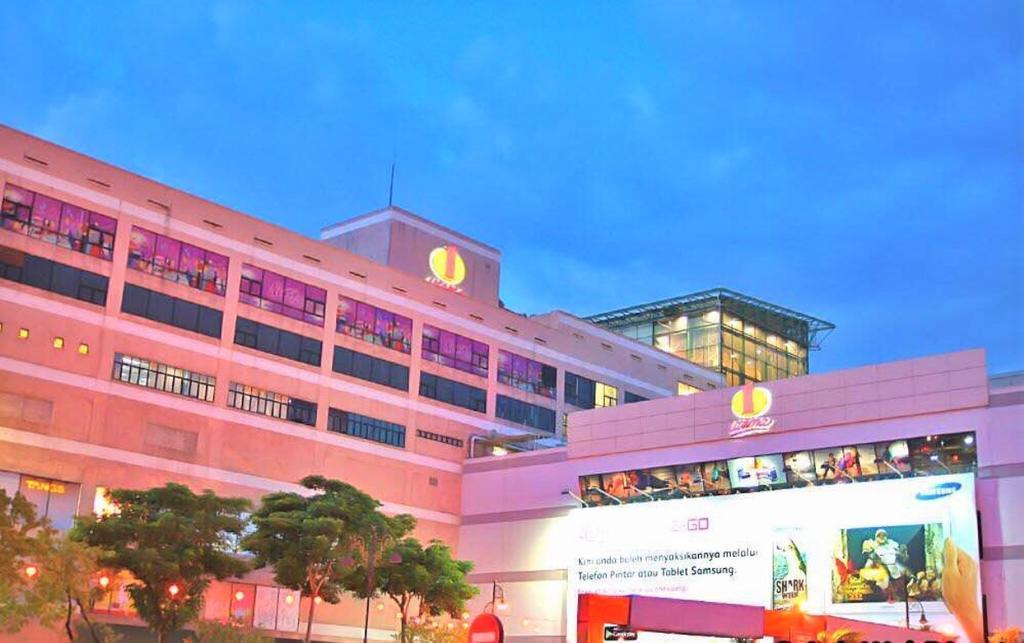 Hotel Sri Sutra - Bandar Sri Damansara สุไหงบูโละห์ ภายนอก รูปภาพ