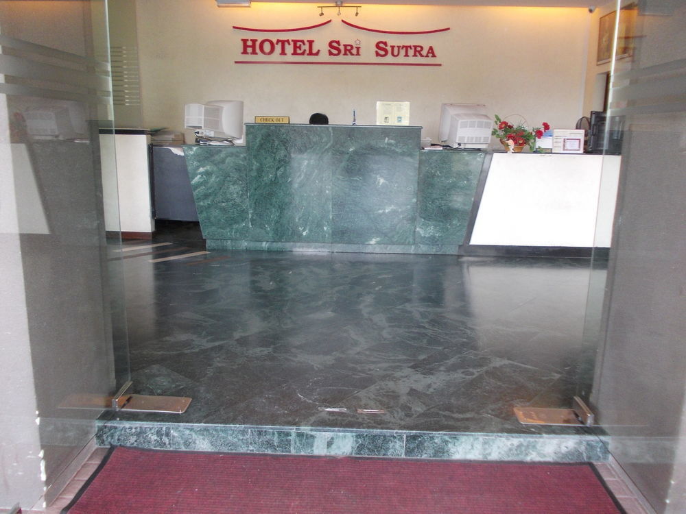 Hotel Sri Sutra - Bandar Sri Damansara สุไหงบูโละห์ ภายนอก รูปภาพ