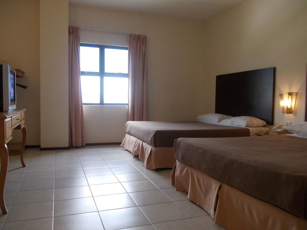 Hotel Sri Sutra - Bandar Sri Damansara สุไหงบูโละห์ ภายนอก รูปภาพ