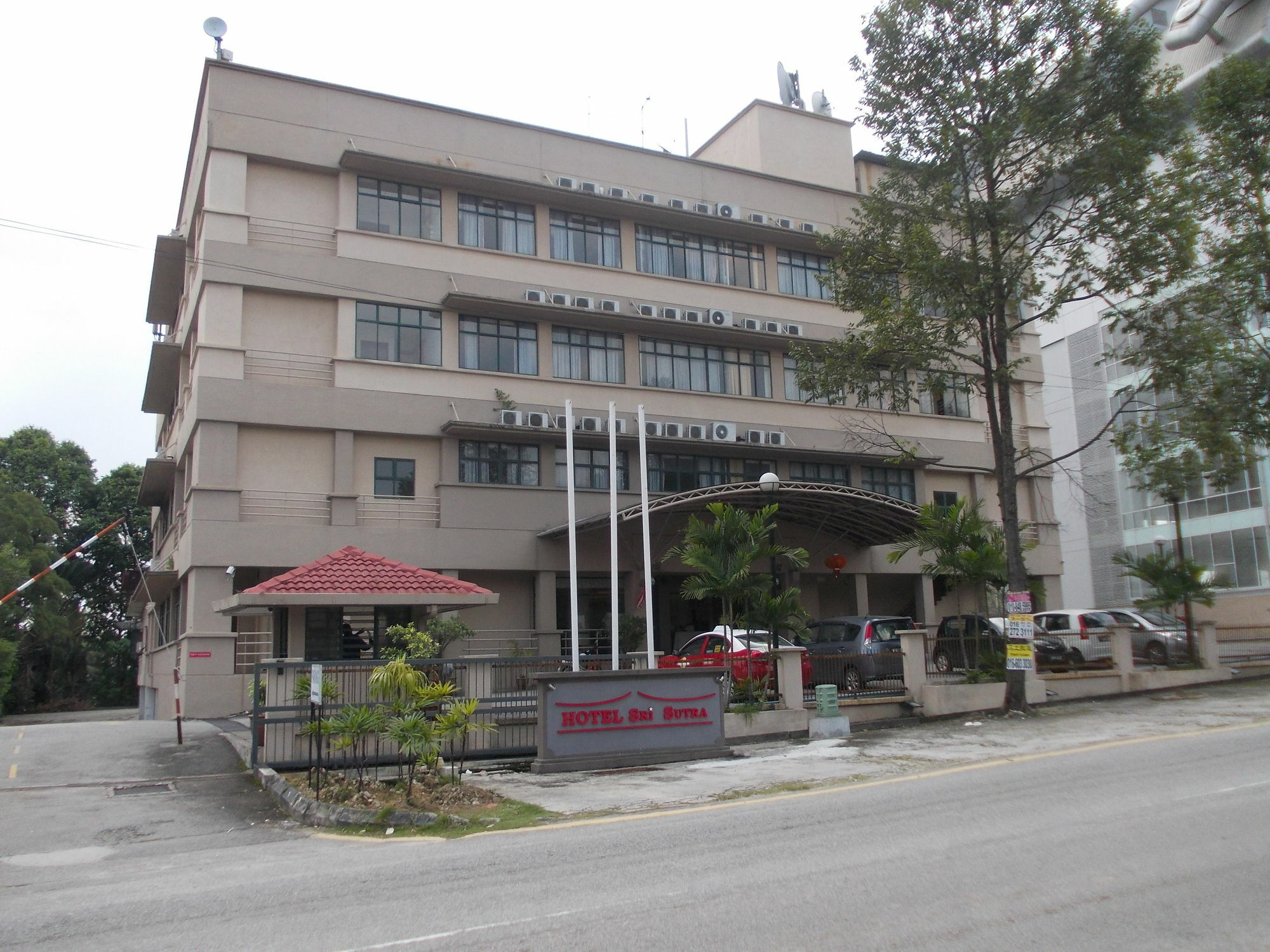 Hotel Sri Sutra - Bandar Sri Damansara สุไหงบูโละห์ ภายนอก รูปภาพ